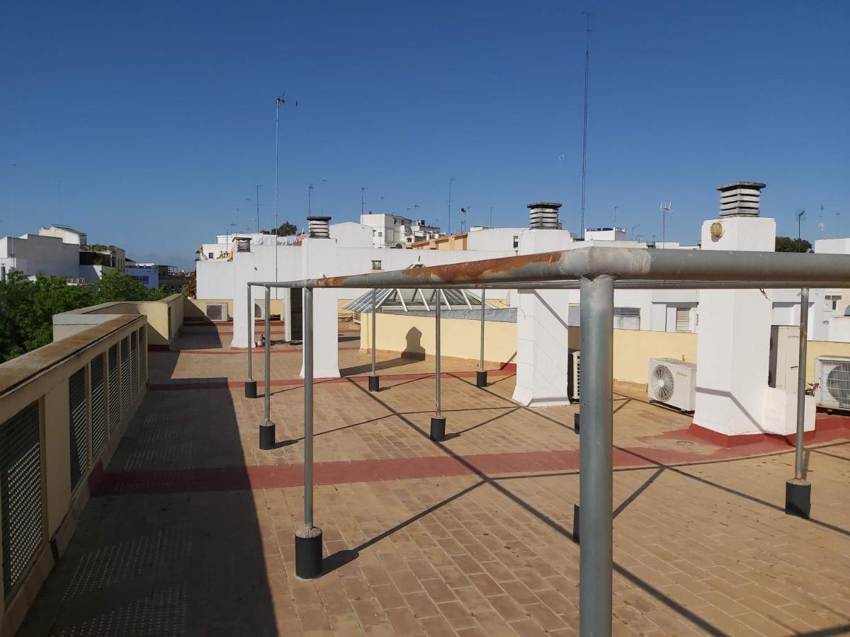Misterhost San Bernardo Jardines De Murillo Sevilla Exterior foto